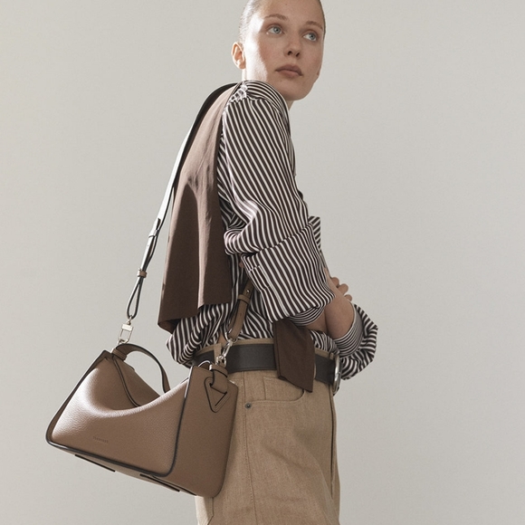 EXCELLENT THE HORSE CLEMENTINE BAG - TAUPE PEBBLED LEATHER - Picture 3 of 11